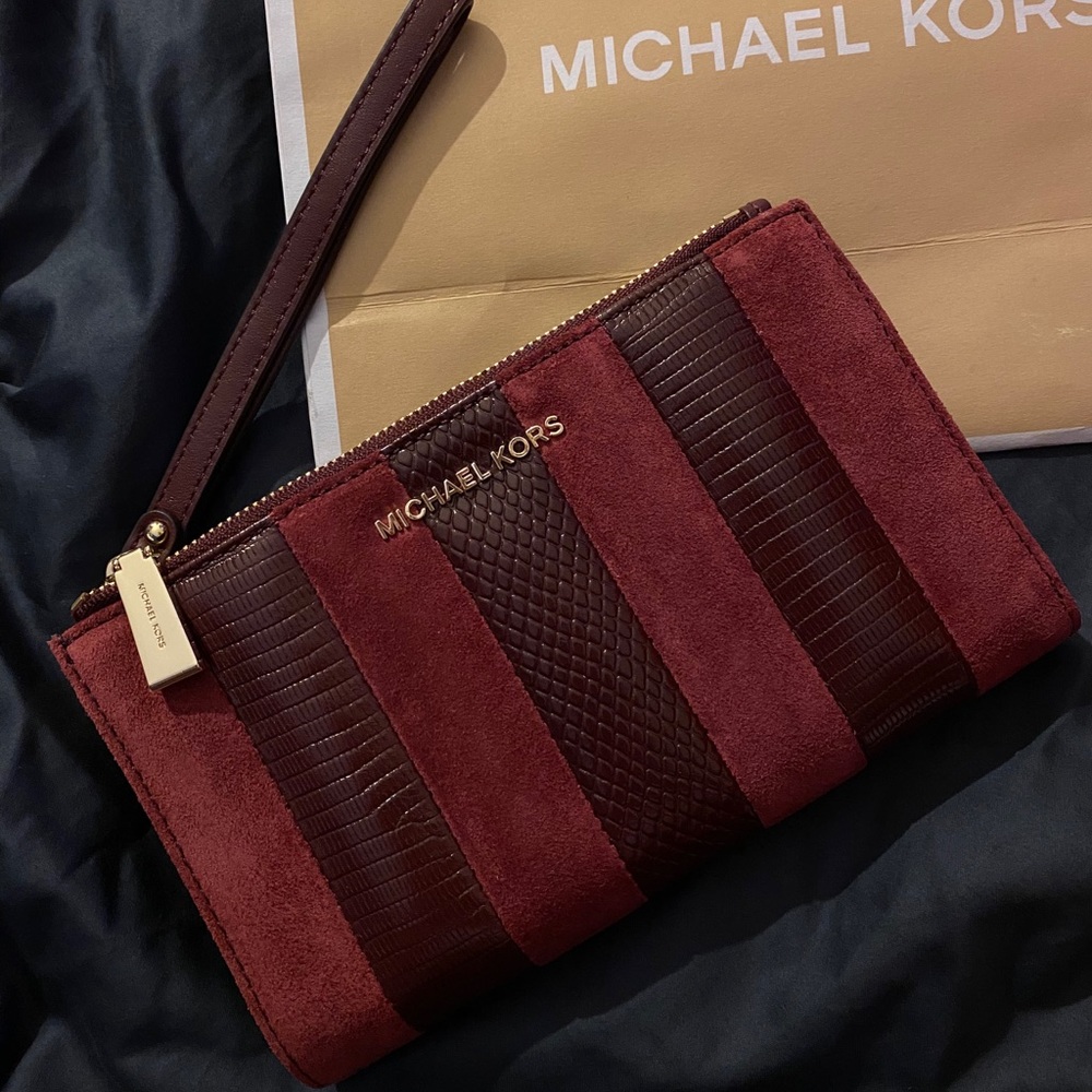 Michael Kors Wallet & Phone Case